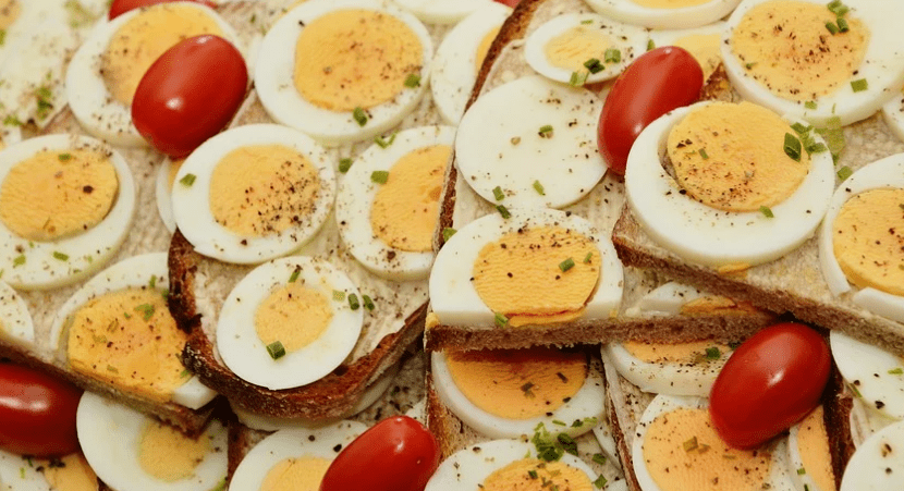 ägg ingår i proteinrik frukost